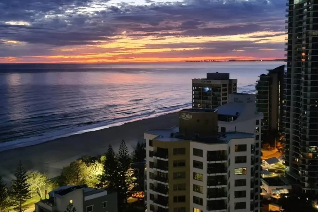 Surfers Paradise Absolute Beachfront With Views, High Level 1Br Apt - Ideal For Couples Or 2 Ppl Travelling Together Χρυσή Ακτή Αυστραλία